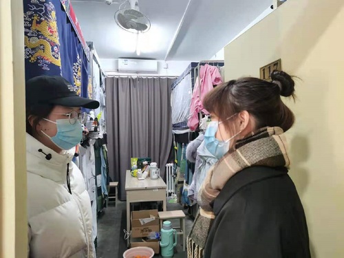 辅导员与同学交流 辅导员与同学交流