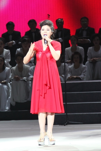 我校何巧玲老师演唱《青春啊青春》