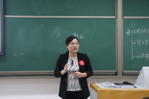 李华姣参加学校决赛